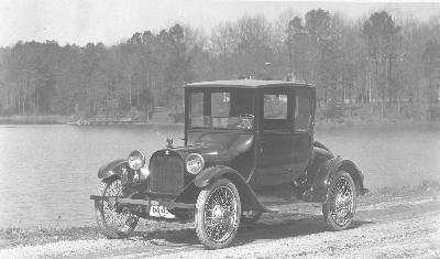 Original photo, black and white picture of a 1921 car.
